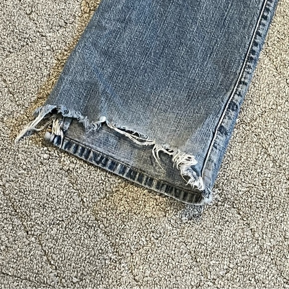 Lucky Brand Dungarees Skylo Flare Jeans Womens 8 Blue Distressed Denim - Picture 15 of 15